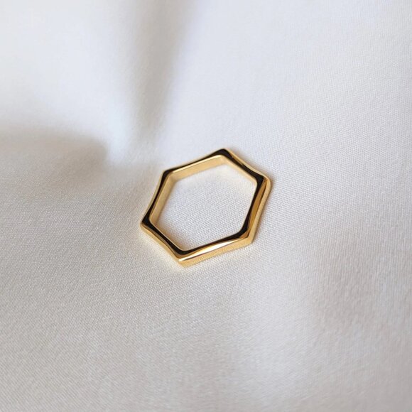 Waterproof Gold Ring Tarnish Free 18k Gold PVD Plated - Meivim Essie Ring Size 7 - Picture 2 of 6